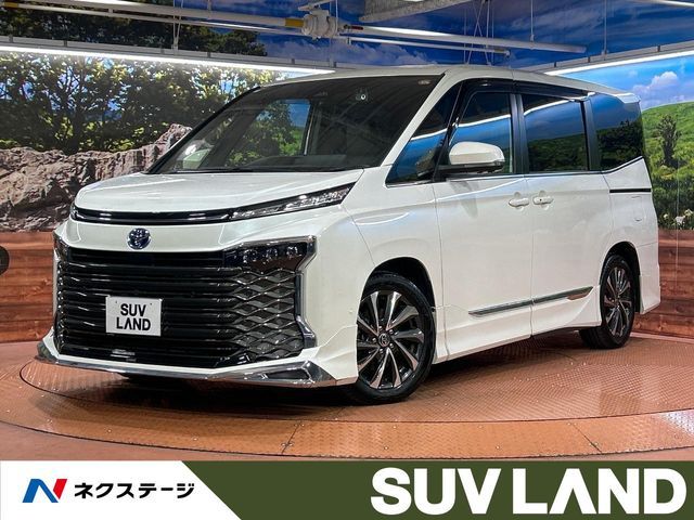 TOYOTA / VOXY HYBRID