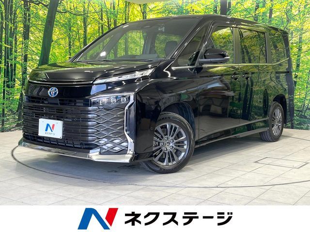 TOYOTA / VOXY HYBRID 4WD