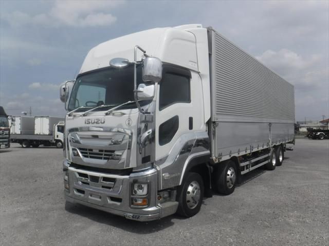 ISUZU / GIGA