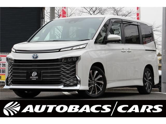TOYOTA / VOXY HYBRID