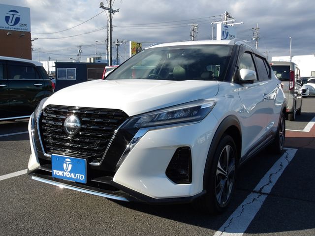 NISSAN / KICKS