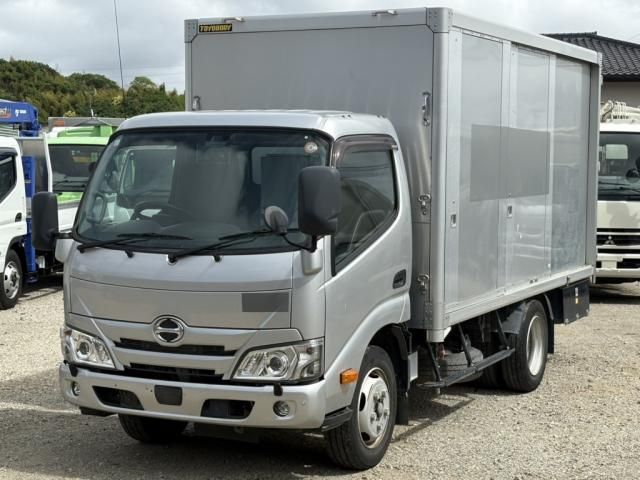 HINO / DUTRO