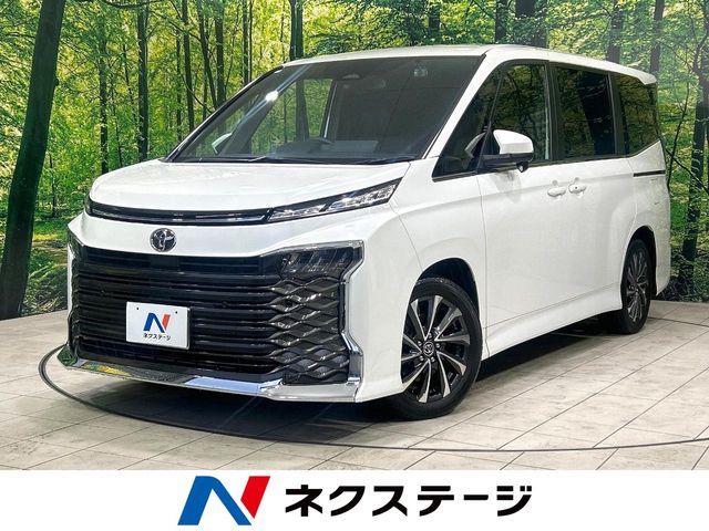 TOYOTA / VOXY