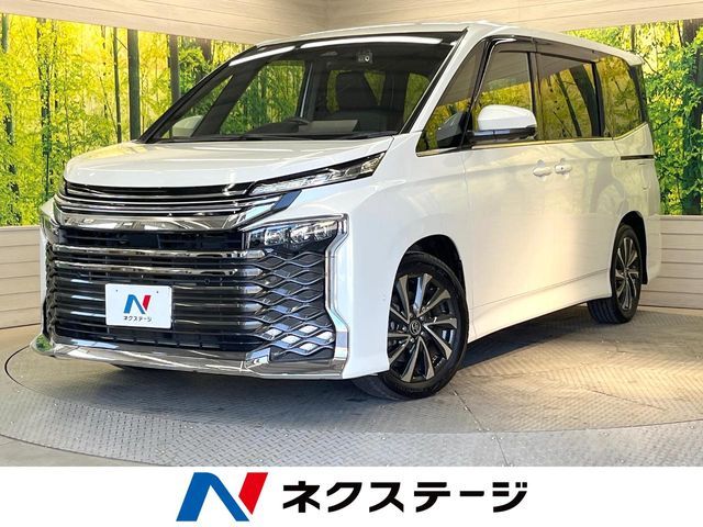 TOYOTA / VOXY HYBRID