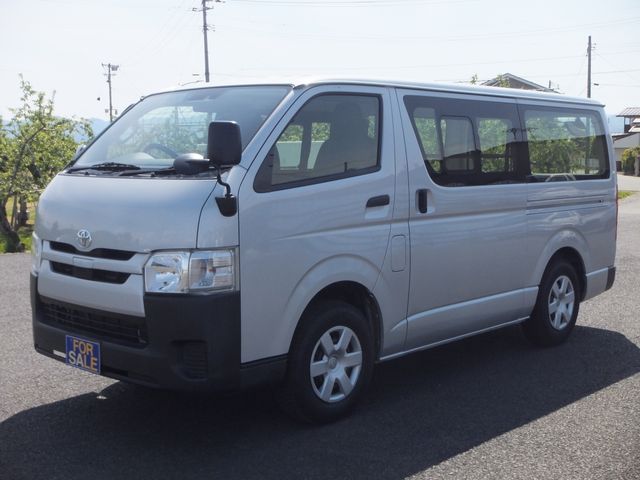 TOYOTA / REGIUSACE van 4WD