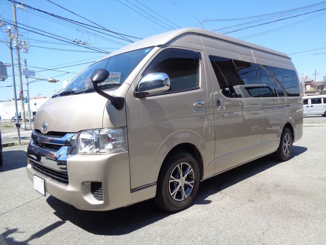 TOYOTA / HIACE wagon