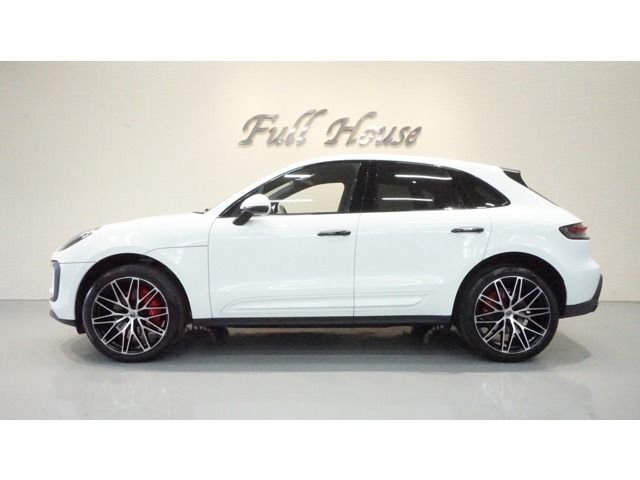 PORSCHE / PORSCHE Macan