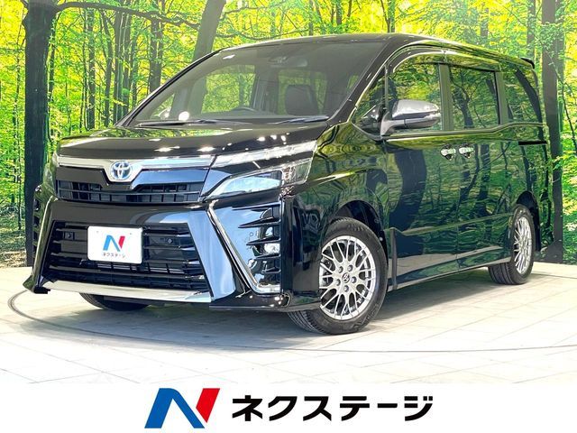 TOYOTA / VOXY HYBRID