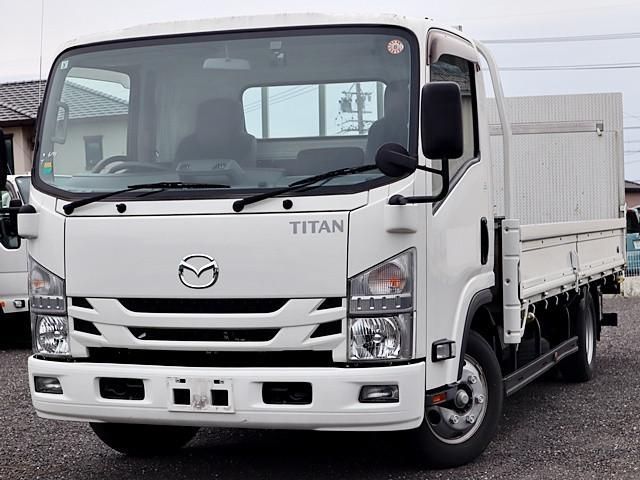 MAZDA / TITAN