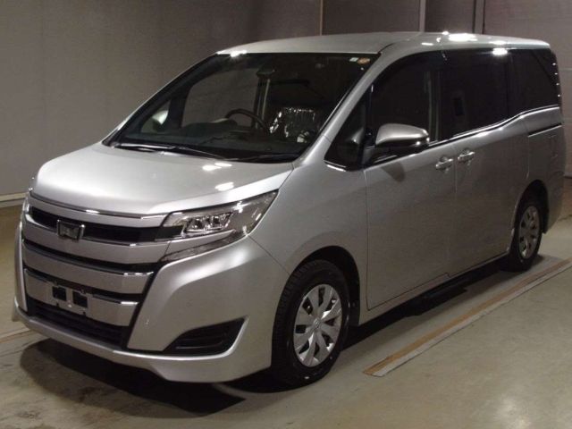 TOYOTA / NOAH