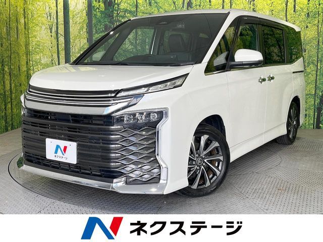 TOYOTA / VOXY HYBRID