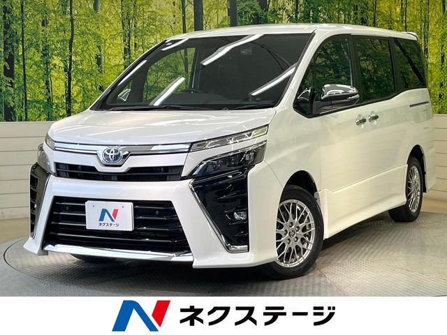 TOYOTA / VOXY HYBRID