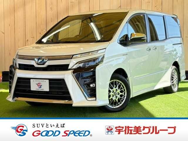 TOYOTA / VOXY HYBRID