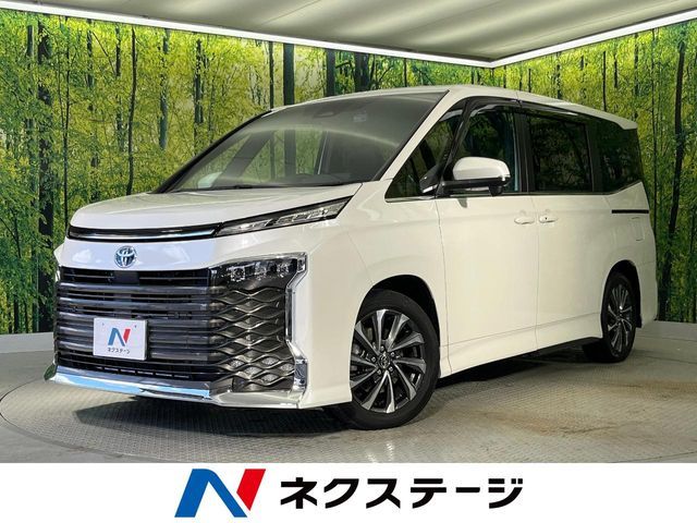 TOYOTA / VOXY HYBRID