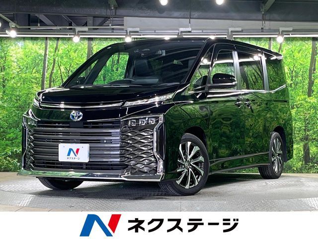 TOYOTA / VOXY HYBRID