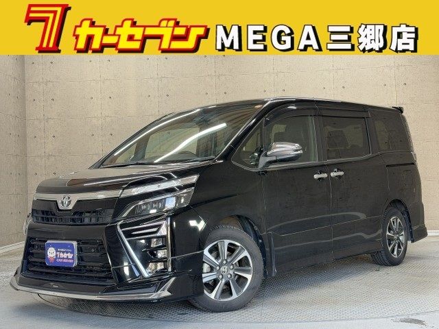 TOYOTA / VOXY