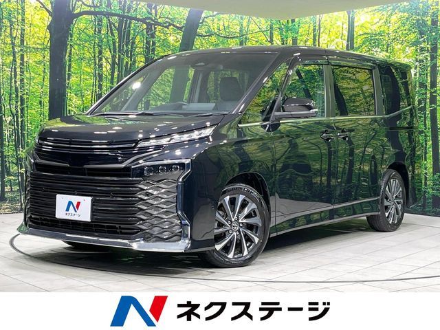 TOYOTA / VOXY HYBRID
