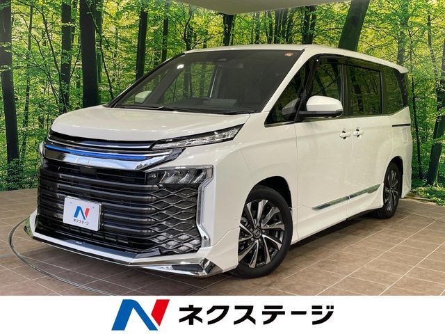 TOYOTA / VOXY HYBRID