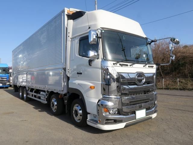Japanese used car Ref# 1581633 HINO / PROFIA