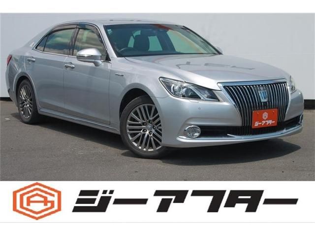 TOYOTA / CROWN MAJESTA HYBRID