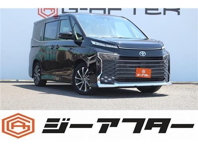 TOYOTA / VOXY HYBRID