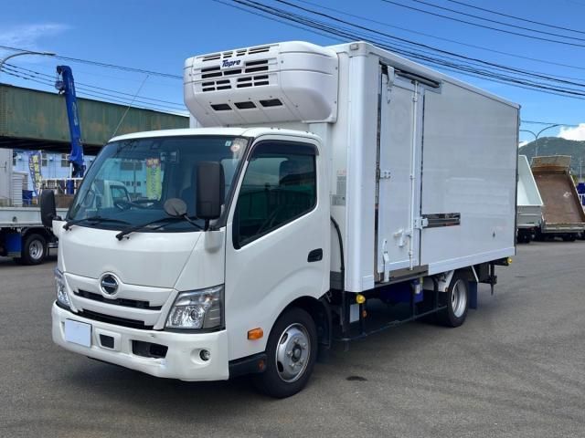 Japanese used car Ref# 1582853 HINO / DUTRO