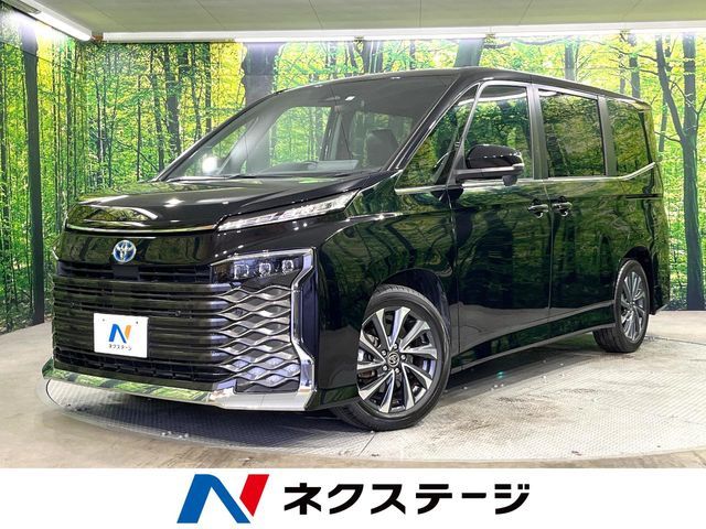 TOYOTA / VOXY HYBRID