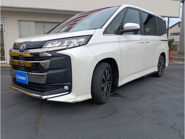 TOYOTA / NOAH HYBRID