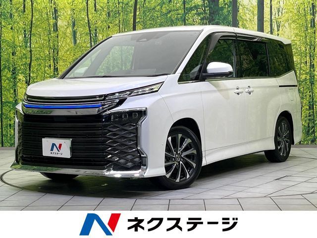 TOYOTA / VOXY HYBRID