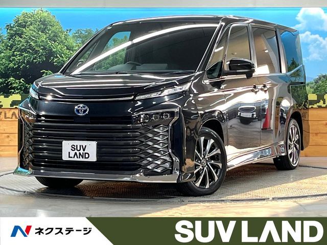 TOYOTA / VOXY HYBRID