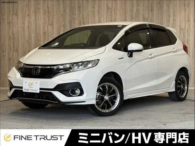 Japanese used car Ref# 1584383 HONDA / FIT HYBRID 4WD