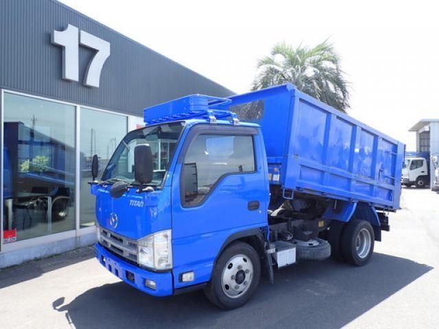MAZDA / TITAN