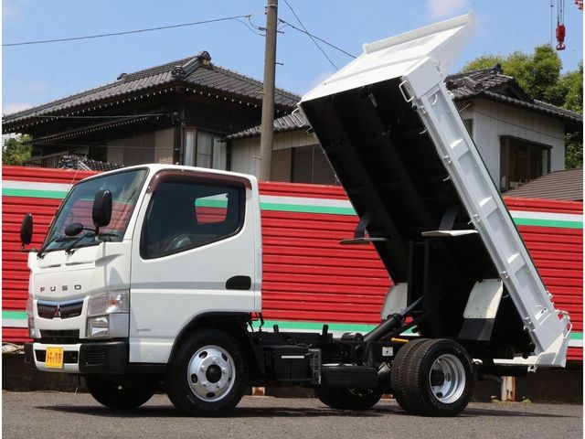 Japanese used car Ref# 1584644 MITSUBISHI / CANTER