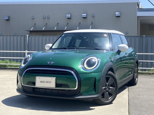 Japanese used car Ref# 1584860 BMW / MINI COOPER 5DOOR