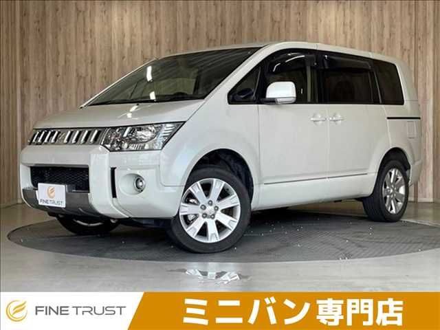 Japanese used car Ref# 1584863 MITSUBISHI / DELICA D:5 4WD