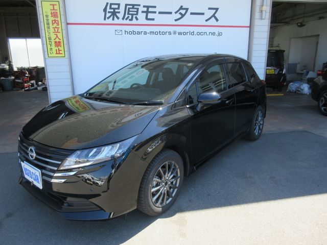 Japanese used car Ref# 1584904 NISSAN / NOTE 4WD