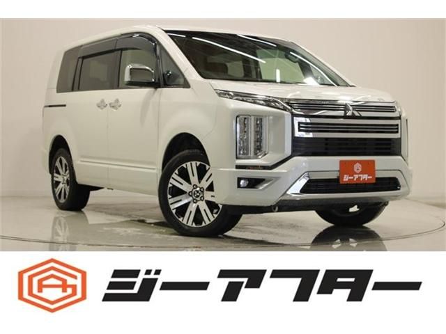 Japanese used car Ref# 1584926 MITSUBISHI / DELICA D:5 4WD
