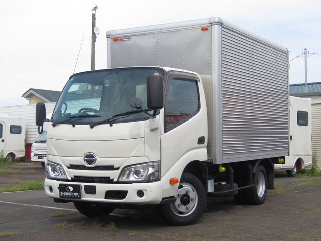 Japanese used car Ref# 1585054 HINO / DUTRO