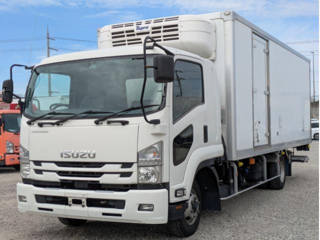 Japanese used car Ref# 1585889 ISUZU / FORWARD