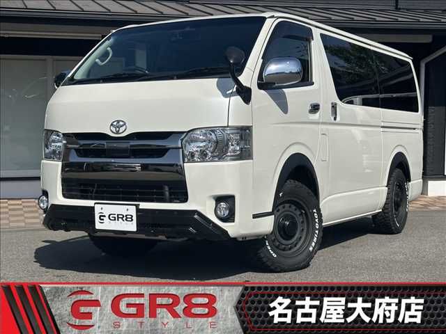 TOYOTA / HIACE van 4WD