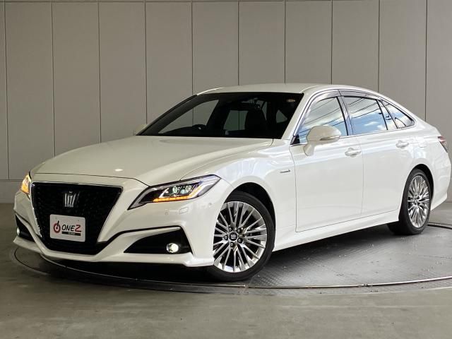 TOYOTA / CROWN sedan hybrid