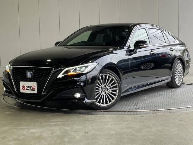 TOYOTA / CROWN sedan hybrid