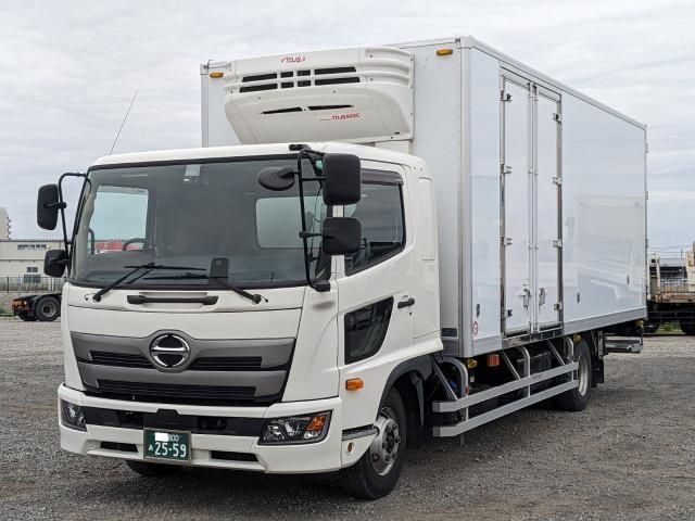 Japanese used car Ref# 1586475 HINO / RANGER