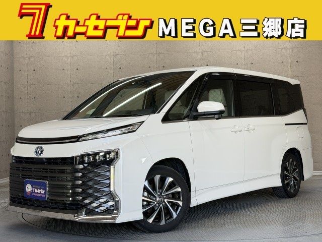TOYOTA / VOXY HYBRID