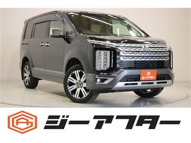 Japanese used car Ref# 1586568 MITSUBISHI / DELICA D:5 4WD