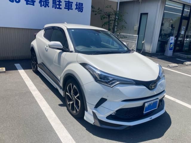 Japanese used car Ref# 1586703 TOYOTA / C-HR