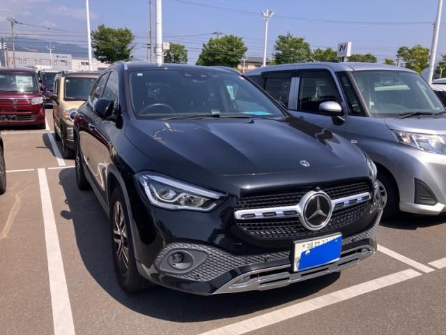 MERCEDES BENZ / MERCEDES BENZ GLA class
