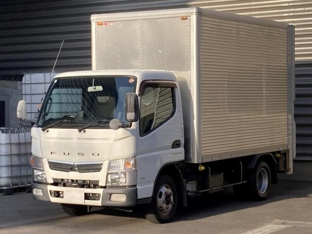 Japanese used car Ref# 1586916 MITSUBISHI / CANTER