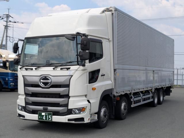 Japanese used car Ref# 1586946 HINO / PROFIA