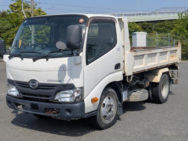 Japanese used car Ref# 1586949 HINO / DUTRO